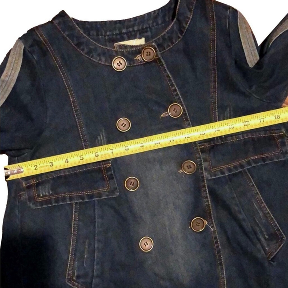 Denim Roll Cuff Jean Jacket With Double Row of Buttons Size 6 NWOT - Picture 10 of 14
